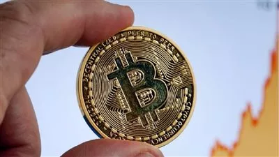 «بيتكوين» تتخطى 69 ألف دولار وتسجل قمة تاريخية جديدة 