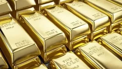 الذهب يتراجع عن مستوياته القياسية بعد تحديد الفيدرالي لمسار أسعار الفائدة