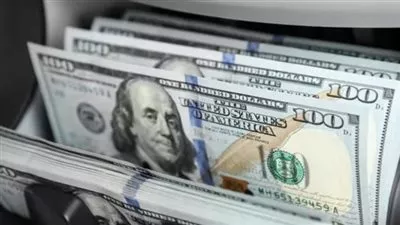 ارتفاع سعر الدولار بعد تعليقات متشددة عن الفائدة الأمريكية