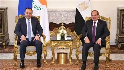 الرئيس السيسي يستقبل نظيره القبرصي على هامش القمة المصرية الأوروبية