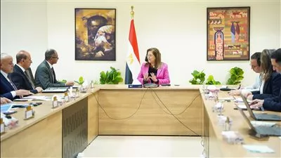 وزيرة التخطيط تناقش مقترح الخطة الاستثمارية لوزارة الإسكان خلال 2024-2025