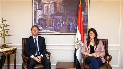  وزيرة التعاون الدولي تبحث تعزيز استثمارات الشركات الفرنسية في مصر