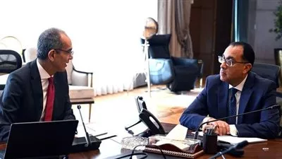 المصرية للاتصالات تتفاوض على نموذج أعمال تشاركي للتوسع في شبكة الألياف الضوئية