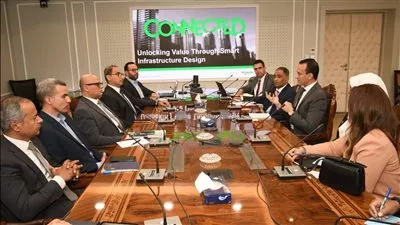 «الإسكان» تبحث التعاون مع «شنايدر إليكتريك» لإقامة 1000 منزل مزود بحلول ذكية