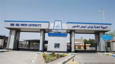 تداول 7 آلاف طن بضائع عامة ومتنوعة و628 شاحنة بمواني البحر الأحمر