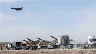 إيران  تهاجم إسرائيل بعشرات المسيّرات والصواريخ