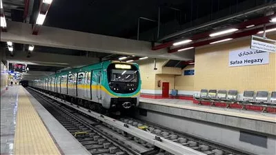 «النقل» تعلن مواعيد التشغيل الجديدة لخطوط مترو الأنفاق والقطار الكهربائي الخفيف LRT 