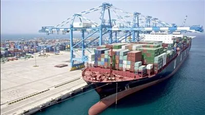 تصدير 104 آلاف طن فوسفات عبر ميناء سفاجا البحري