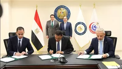 البترول: توقيع إتفاقيتين لدعم الرعاية الصحية بمطروح وبورسعيد 