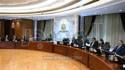 الحكومة توافق على إنشاء منطقتين حرة واستثمارية وميناء سياحي بمدينة رأس الحكمة