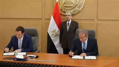 «الكهرباء» تتعاون مع « شنايدر إليكتريك» لتحسين الفقد الفنى بشبكة الجهد المتوسط