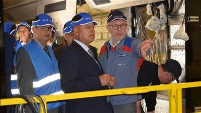 وزير النقل يبحث إنشاء مصنعين لإنتاج أنظمة السكك الحديدية ووحدات الجر الكهربائي 