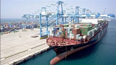 تداول 13 الف طن بضائع و 867 شاحنة بمواني البحر الأحمر
