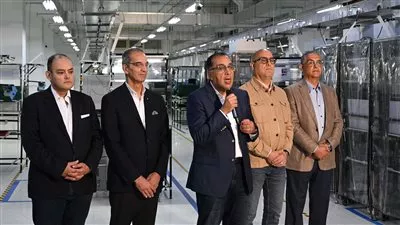 رئيس الوزراء: نستهدف تواجد 4 شركات هواتف ذكية عالمية للتصنيع في مصر