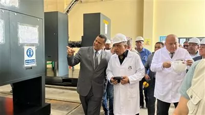 وزير قطاع الأعمال: إنشاء خط جديد لزيادة الطاقة الإنتاجية بشركة مصر للألومنيوم  