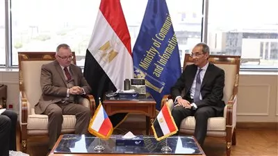 مصر والتشيك تبحثان تعزيز التعاون بمجالات التحول الرقمي والذكاء الاصطناعي