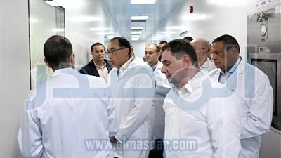 رئيس الوزراء يؤكد الحرص على إتاحة كل المحفزات لزيادة استثمارات صناعة الدواء 
