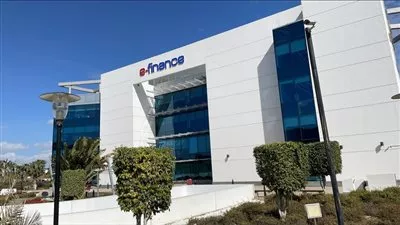 «إي فاينانس» تستحوذ على حصة في شركتي «الأهلي ممكن» و«إيزي كاش» 