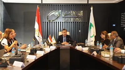  البريد المصري ييحث سبل دعم إستثمارات الشركات البريدية فى مصر