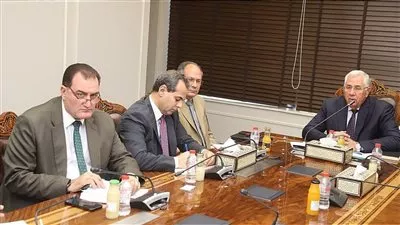 وزير الزراعة يبحث زيادة استثمارات شركة كرافت هاينز العالمية في مصر 