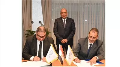 وزير قطاع الأعمال يشهد توقيع بروتوكول تعاون مع مجمع الإصدارات المؤمنة والذكية