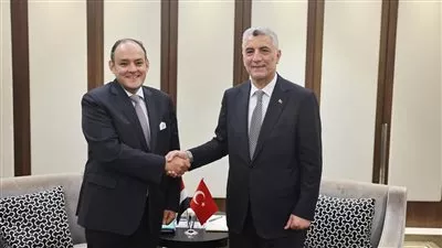 وزير التجارة يبحث مع نظيره التركي سبل تطوير العلاقات الاقتصادية بين البلدين