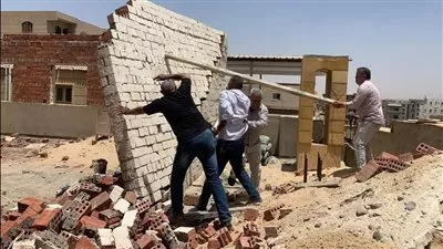 «الإسكان»: تنفيذ إزالات فورية لمخالفات بناء وغلق أنشطة مخالفة بمدينة العبور