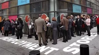 طلبات إعانة البطالة الأمريكية تسجل أعلى مستوى في 10 أشهر