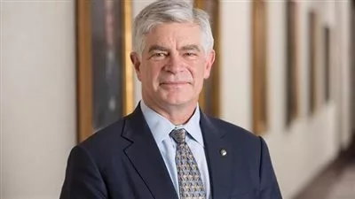 رئيس الفيدرالي في فلادلفيا: خفض الفائدة قد يكون مرة واحدة هذا العام