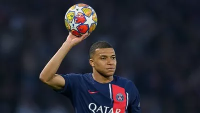 كيليان مبابي يرفع دعوى قضائية على باريس سان جرمان