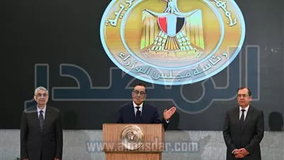 الحكومة تقرر غلق المحال التجارية 10 مساءً اعتبارًا من يوليو المقبل