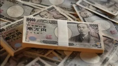 تراجع الين إلى أدنى مستوياته في 38 عاماً مقابل الدولار