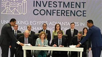 توقيع اتفاق لإنتاج الهيدروجين الأخضر بقدرة 100 ميجاوات بالسخنة