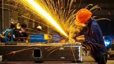  انخفاض الرقم القياسي للصناعات التحويلية والاستخراجية 12.61% خلال أبريل 2024