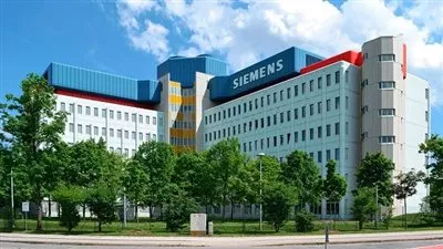 الحكومة تكشف حقيقة انسحاب شركة سيمنز من تشغيل أكبر محطتين للكهرباء بمصر