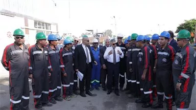 رئيس قناة السويس:  نسعى لتوطين الصناعات البحرية بترسانات الهيئة