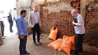 وزير الزراعة يتابع توافر حصص الأسمدة في الجمعيات الزراعية بالبحيرة والمنوفية