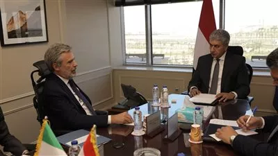 وزير السياحة يبحث إقامة معارض أثرية مؤقتة في إيطاليا