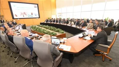 وزير الإسكان يوجه شركات المياه بزيادة نسب التحصيل والتوسع في العدادات مسبقة الدفع