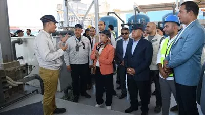 وزير الصناعة يفتتح خط انتاج إعادة تدوير مخلفات البلاستيك بشركة فيليكس بي