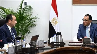  «قطاع الأعمال»: دمج 31 شركة غزل ونسيج في 9 شركات