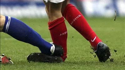 الاتحاد المصري للتأمين يدرس إصدار وثيقة لتغطية إصابات اللاعبين المحترفين