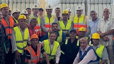 وزير قطاع الأعمال: مهتمون بالتوسع في صناعة البوليستر بالشراكة مع القطاع الخاص