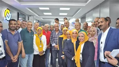 وزير الكهرباء يفتتح مركز خدمة العملاء بمدينة أسوان 