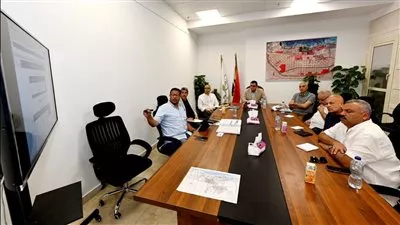 وزير الإسكان يشدد على الالتزام بالمواعيد المحددة لتسليم وحدات العلمين الجديدة