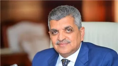 قرار جمهوري بتجديد تعيين أسامة ربيع رئيسًا لهيئة قناة السويس