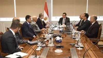 وزير الإسكان يوجه بوضع خطة متكاملة لتسويق أبراج العلمين الجديدة محلياً وعالمياً 