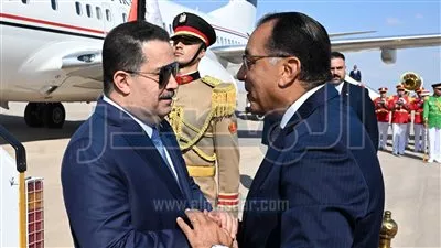 رئيس الوزراء يستقبل نظيره العراقي بمطار العلمين الدولي 