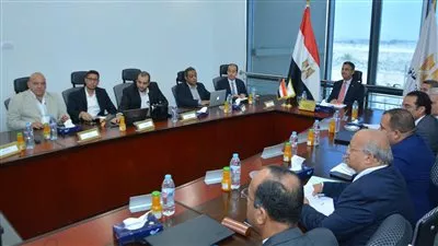 وزير التموين يوجه بسرعة الإنتهاء من تنفيذ مشروع تكويد الذهب بالليزر 