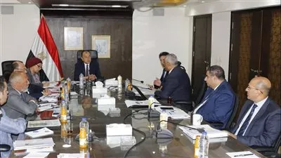 وزير قطاع الأعمال يوجه بسرعة إنجاز مشروعات «الإسكندرية للاستثمارات والتنمية العمرانية» 